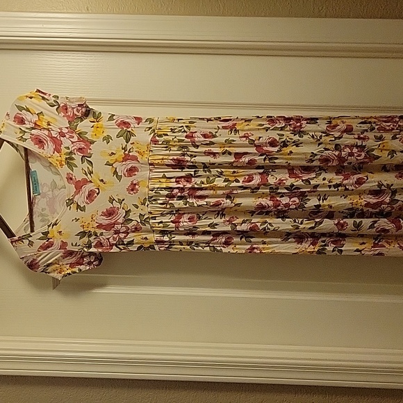 Floral long dress - Picture 1 of 8